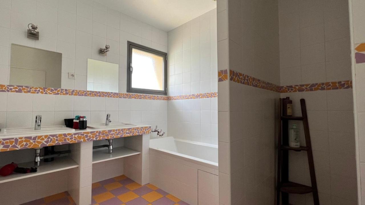 Marquis De Carrou Bed & Breakfast Rochefort-Sanson Exterior foto